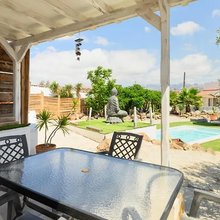 7 Moons B Peace And Pool Holiday home